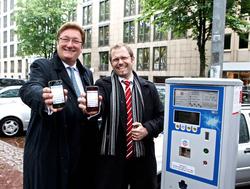 Parkschein in Düsseldorf ab jetzt mit dem Handy bezahlen